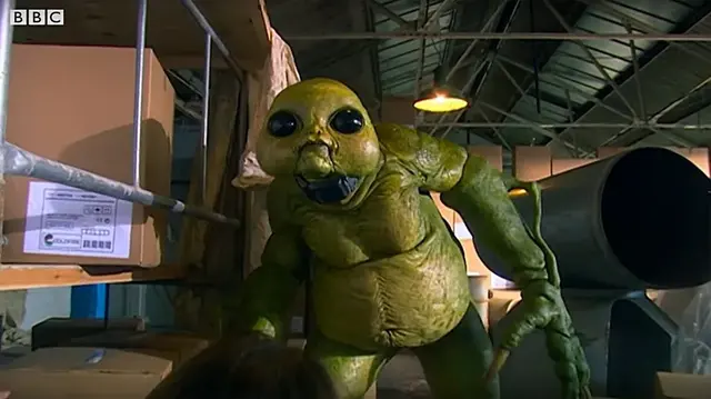 Chat with Slitheen | villain alien