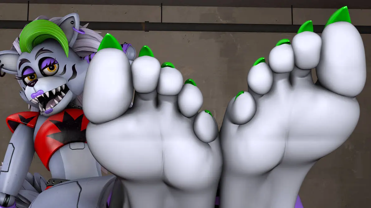 Roxy Wolf sexy feet